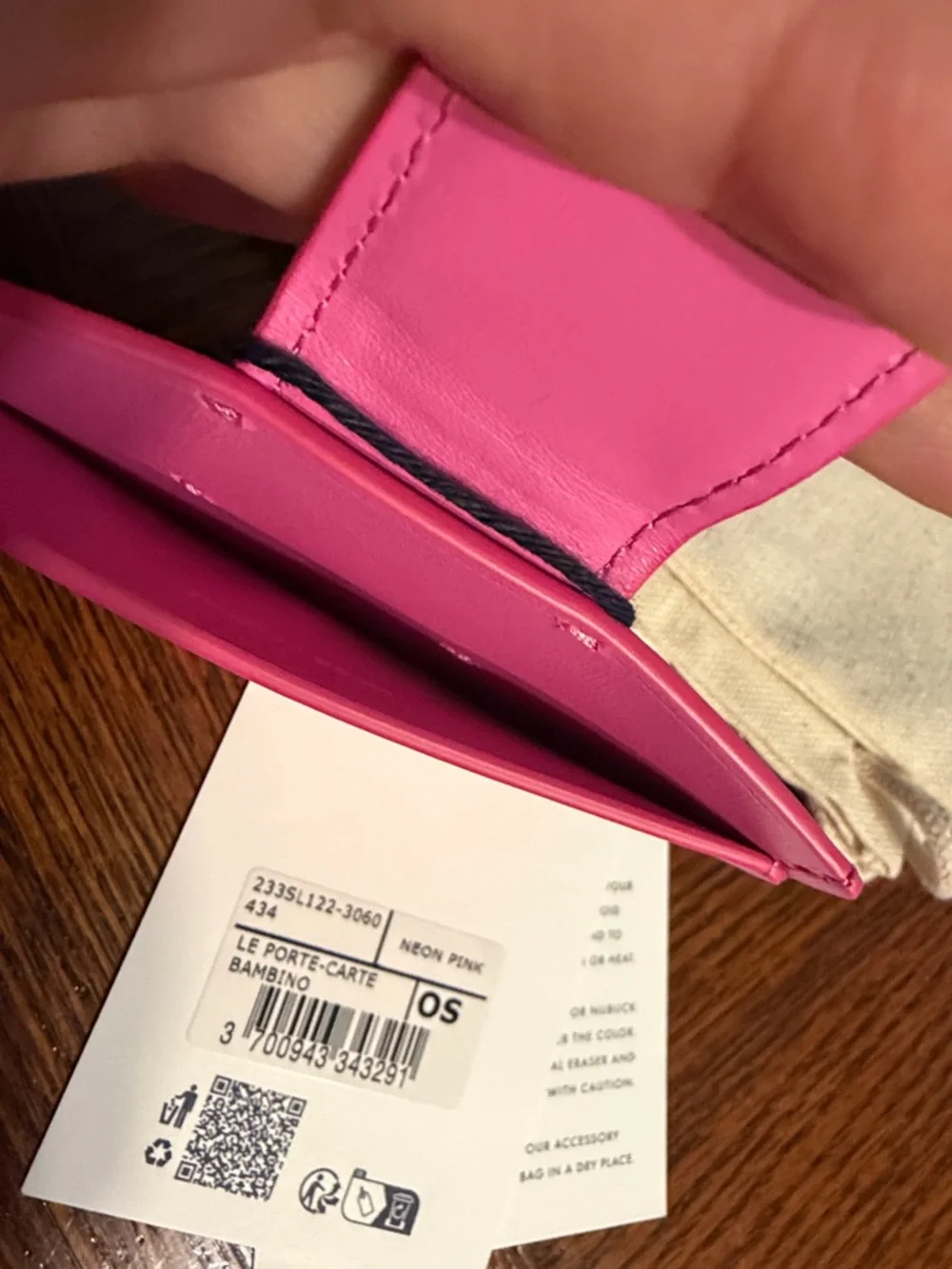 Jacquemus Hot Pink Leather Snap Card Holder - Picture 3 of 7